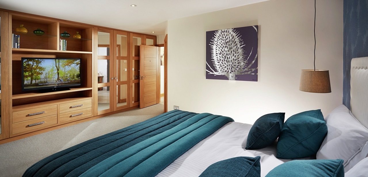 Fitted Bedroom Furniture How To Decide On A Company To Fit